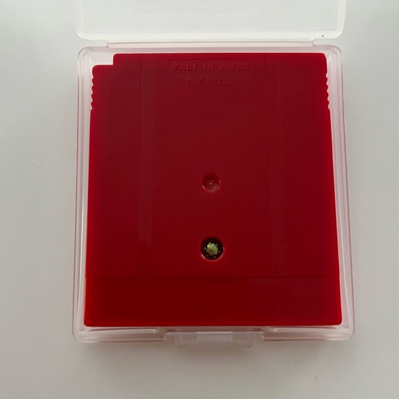 AUTHENTIC Pokémon Red Edition Nintendo Game Boy